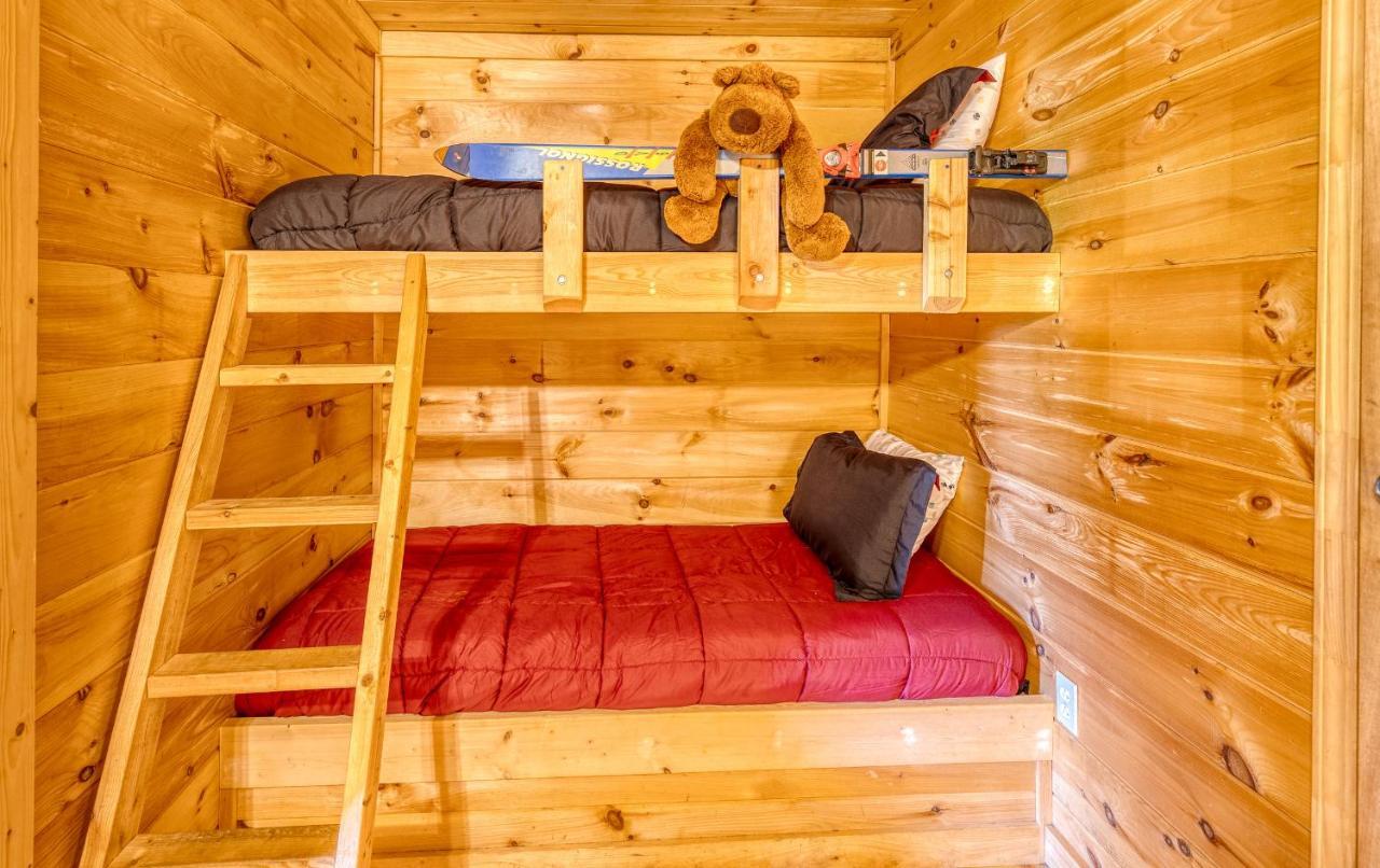 Secluded Sunrise Ridge-10 Min From Blue Ridge, King Beds, Hot Tub, 2 Porches, Fireplace Wood Burning, Mountain View, Cozy Esterno foto