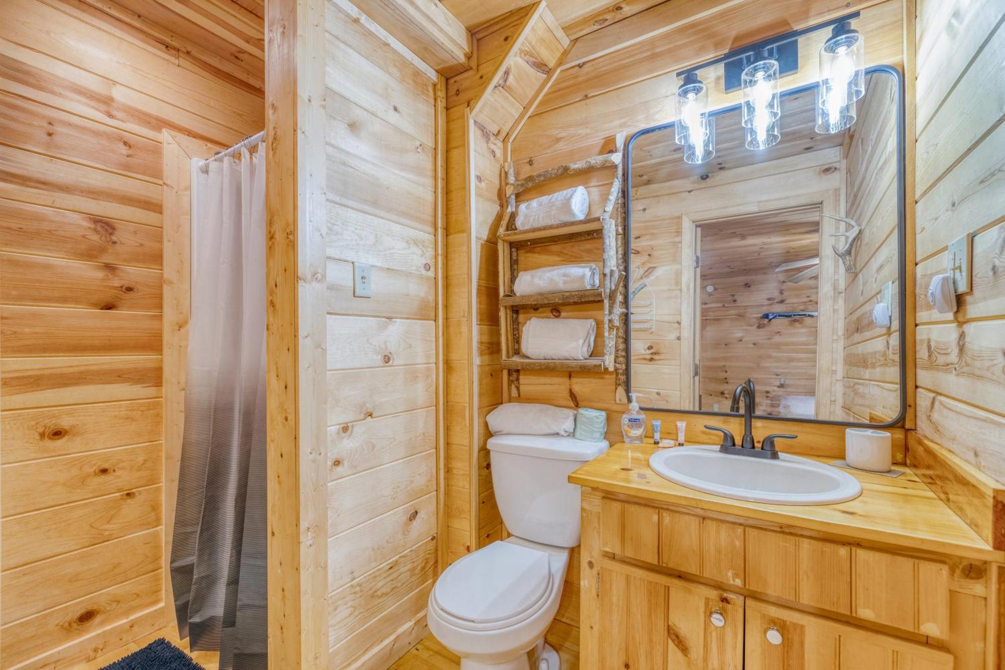 Secluded Sunrise Ridge-10 Min From Blue Ridge, King Beds, Hot Tub, 2 Porches, Fireplace Wood Burning, Mountain View, Cozy Esterno foto